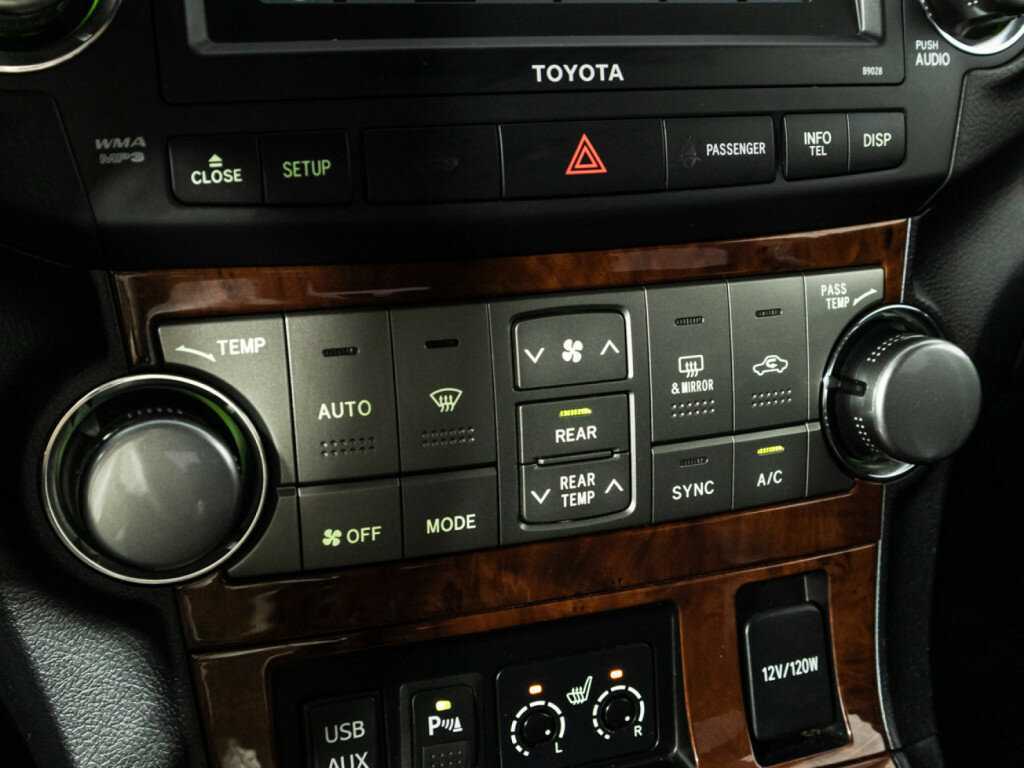 Купить Toyota Highlander с пробегом. Фото: #19