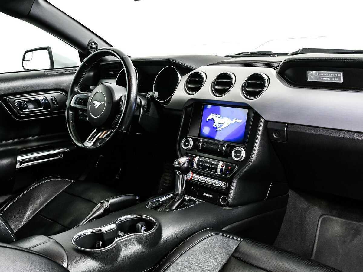 Купить Ford Mustang с пробегом. Фото: #8