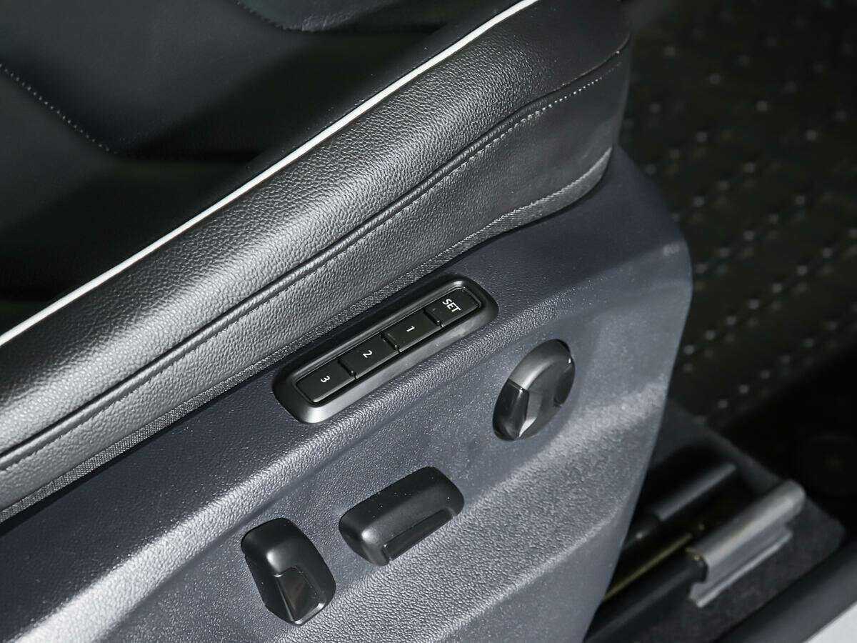 Купить Volkswagen Tiguan с пробегом. Фото: #12
