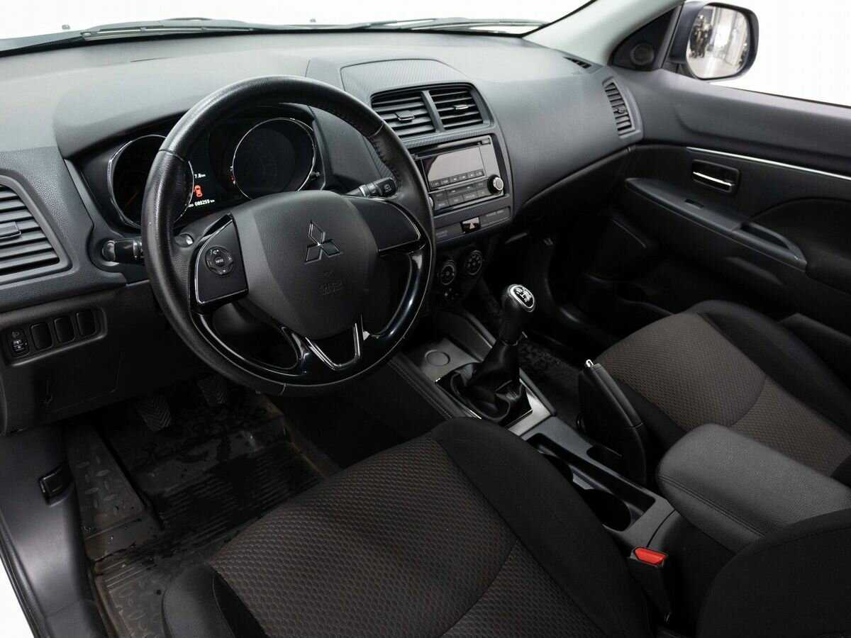 Купить Mitsubishi ASX с пробегом. Фото: #7