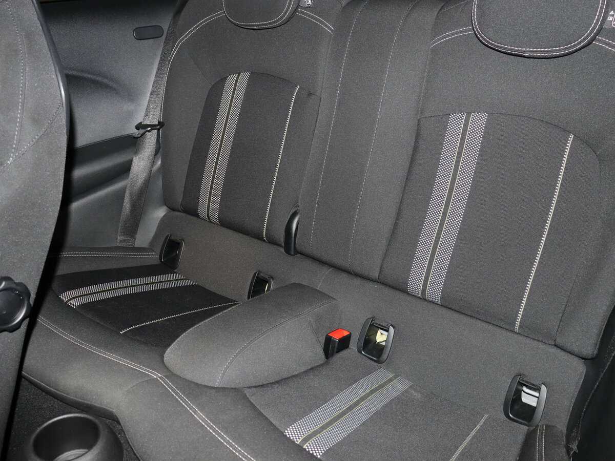 Купить Mini Hatch с пробегом. Фото: #6