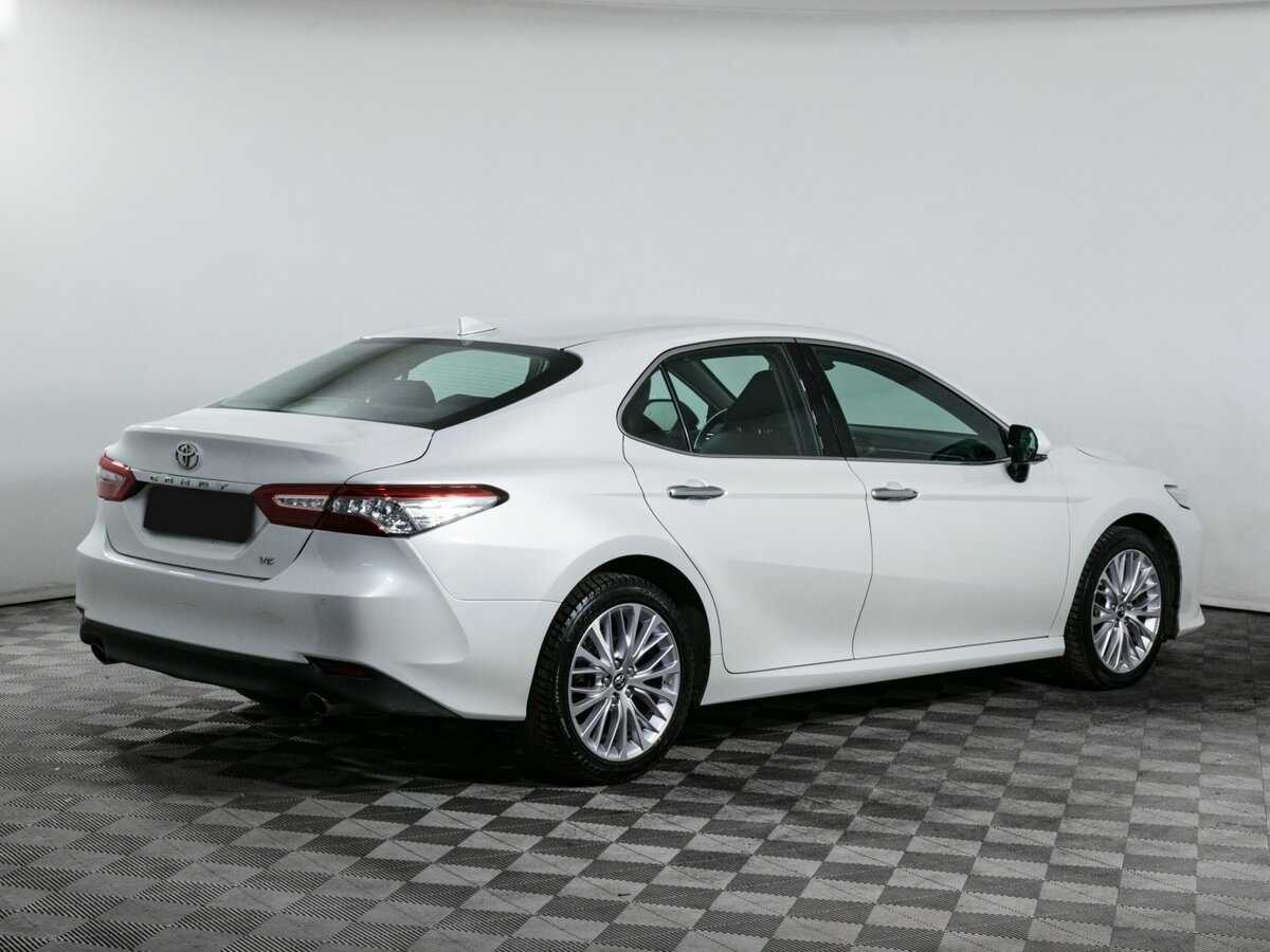 Купить Toyota Camry с пробегом. Фото: #3