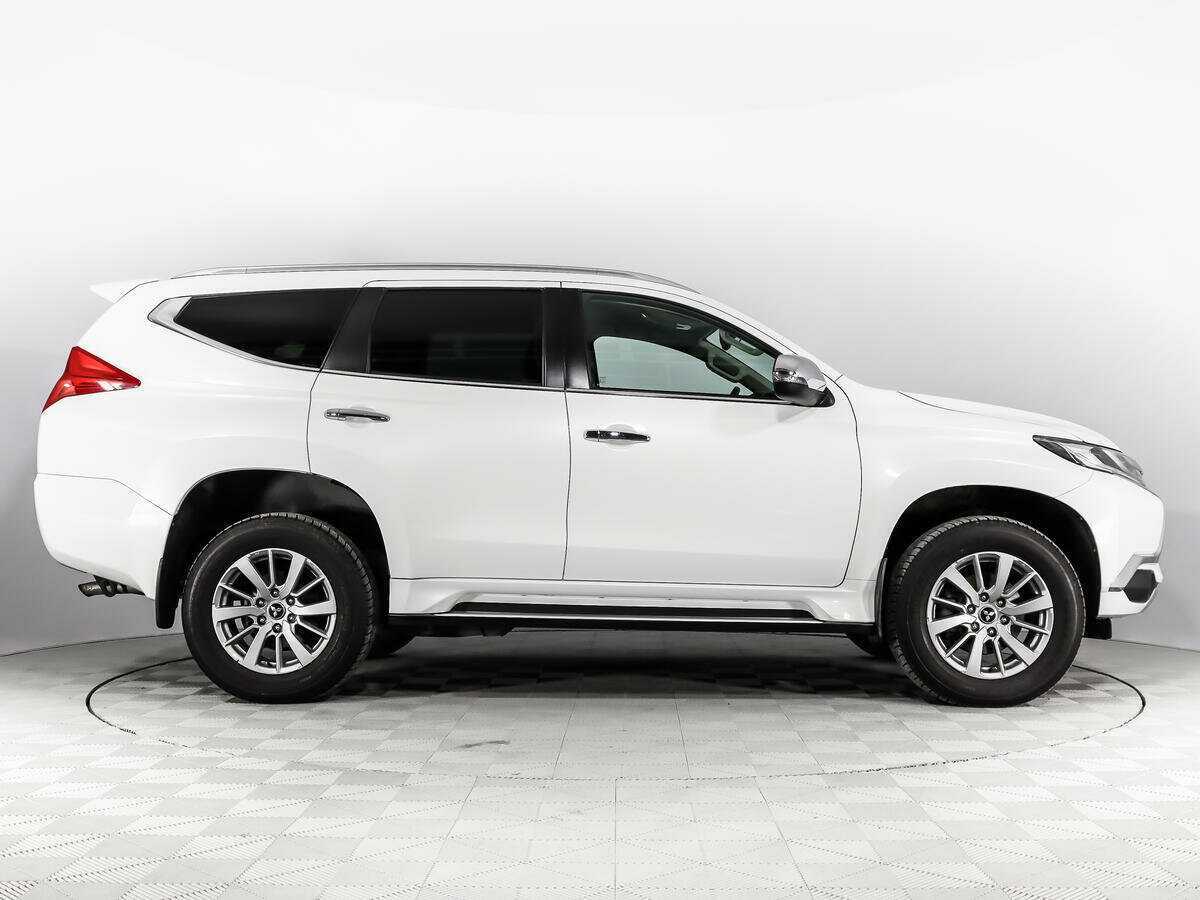 Купить Mitsubishi Pajero Sport с пробегом. Фото: #3