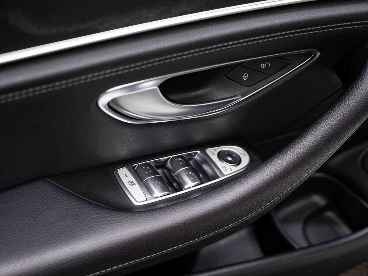 Купить Mercedes-Benz E-Класс с пробегом. Фото: #22
