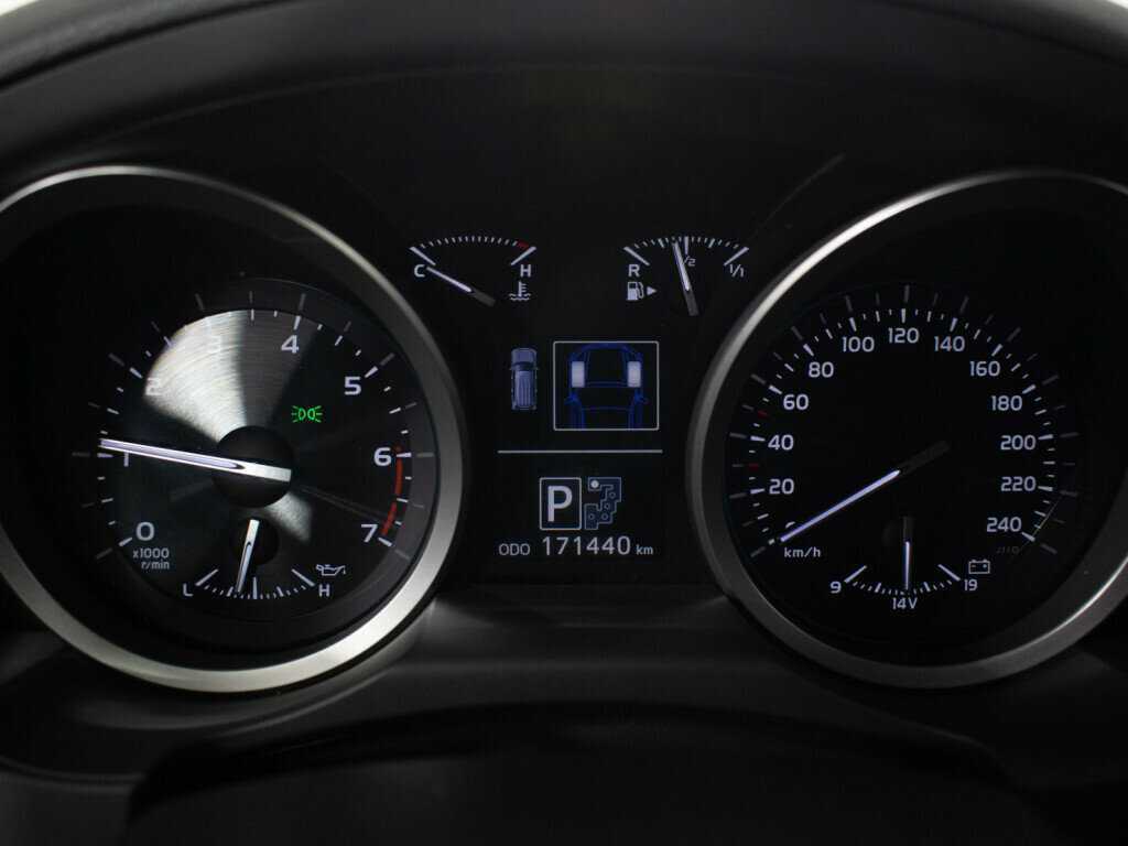 Купить Toyota Land Cruiser с пробегом. Фото: #12