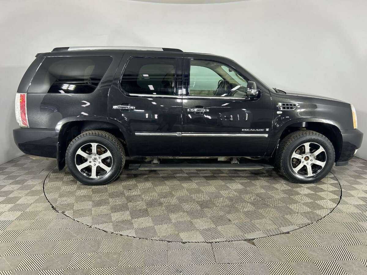 Купить Cadillac Escalade с пробегом. Фото: #3