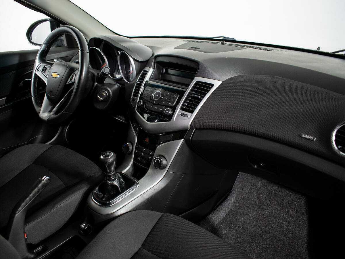 Купить Chevrolet Cruze с пробегом. Фото: #8