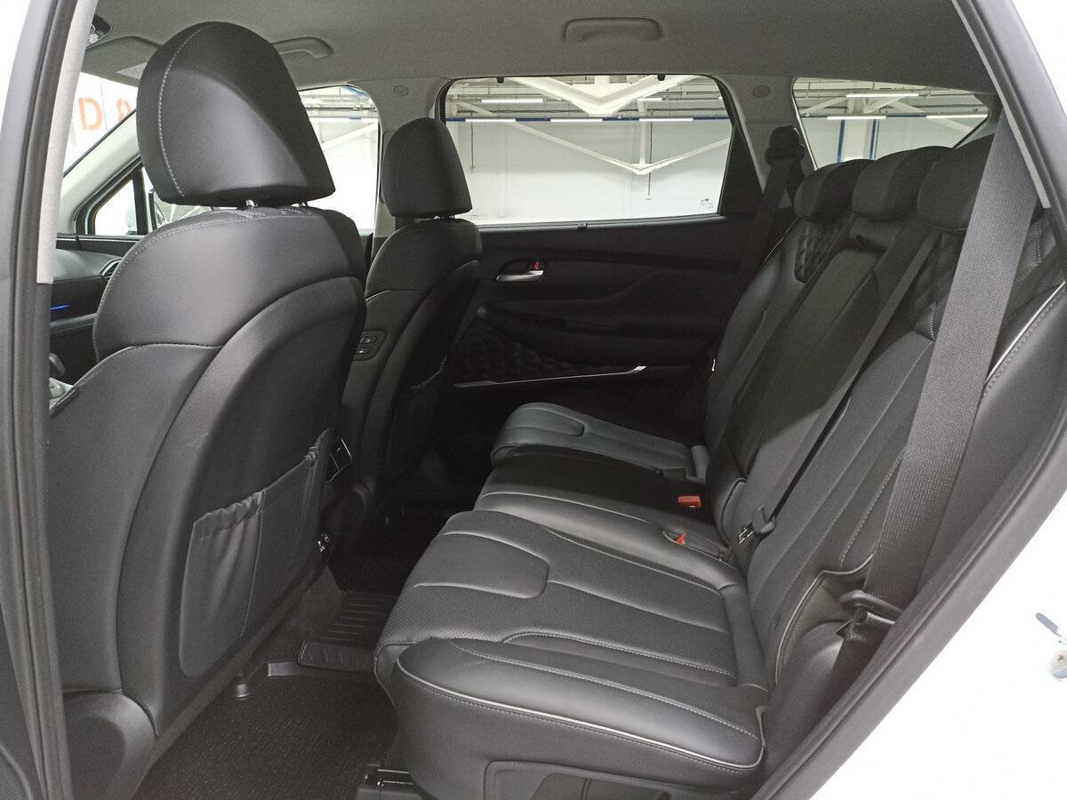Купить Hyundai Santa Fe с пробегом. Фото: #11