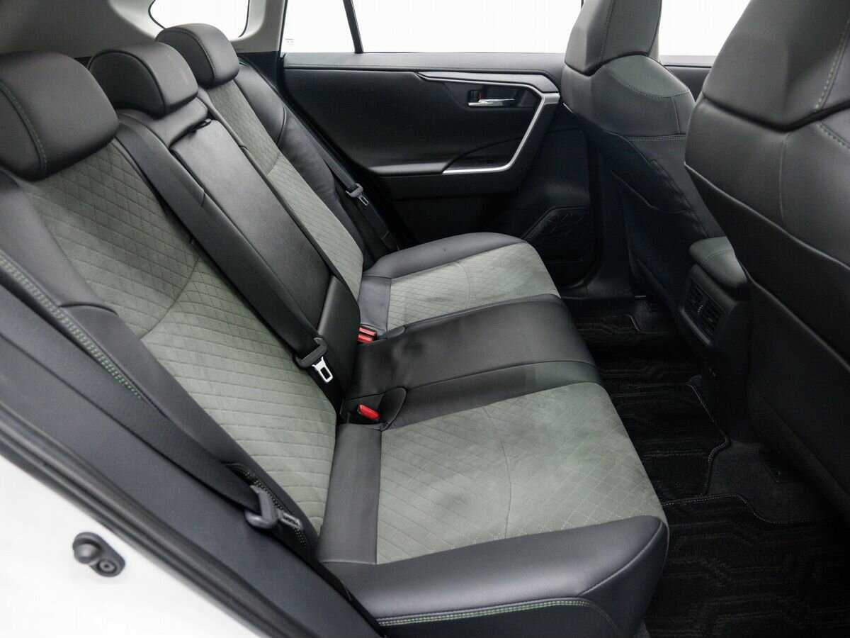 Купить Toyota RAV4 с пробегом. Фото: #11