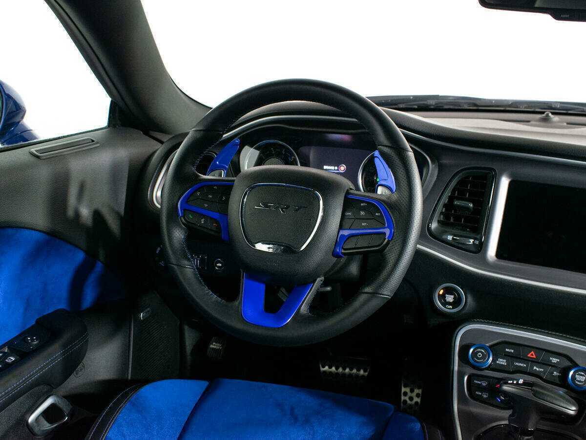 Купить Dodge Challenger с пробегом. Фото: #13