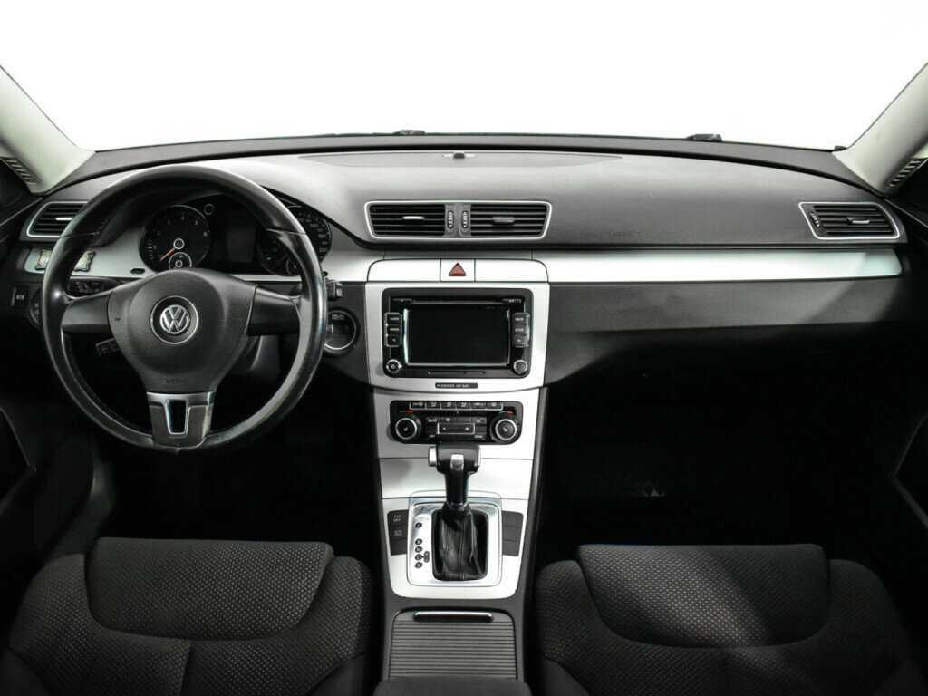Купить Volkswagen Passat с пробегом. Фото: #11