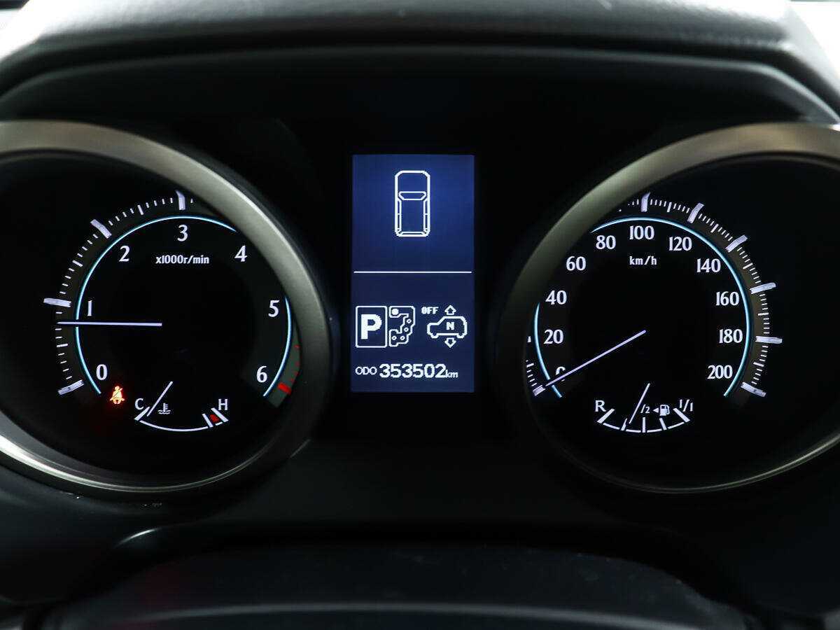 Купить Toyota Land Cruiser Prado с пробегом. Фото: #12