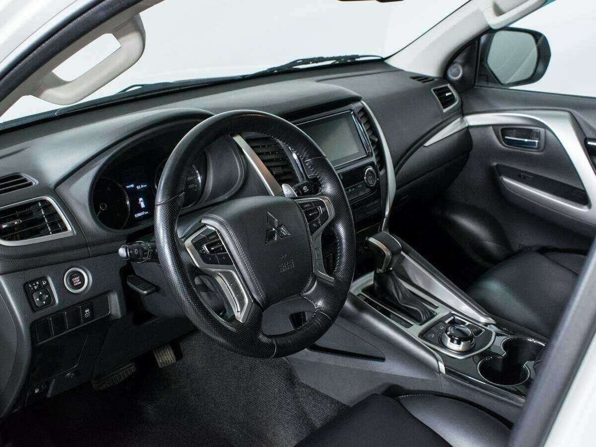 Купить Mitsubishi Pajero Sport с пробегом. Фото: #11