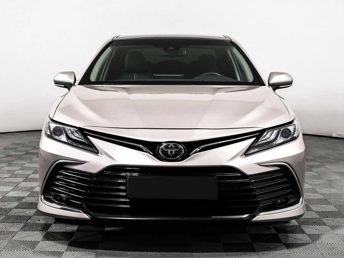 Купить Toyota Camry с пробегом. Фото: #1