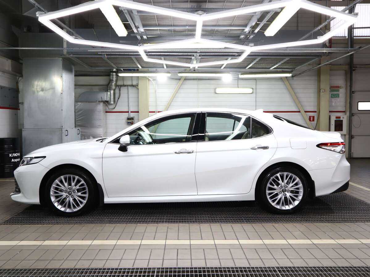 Купить Toyota Camry с пробегом. Фото: #5