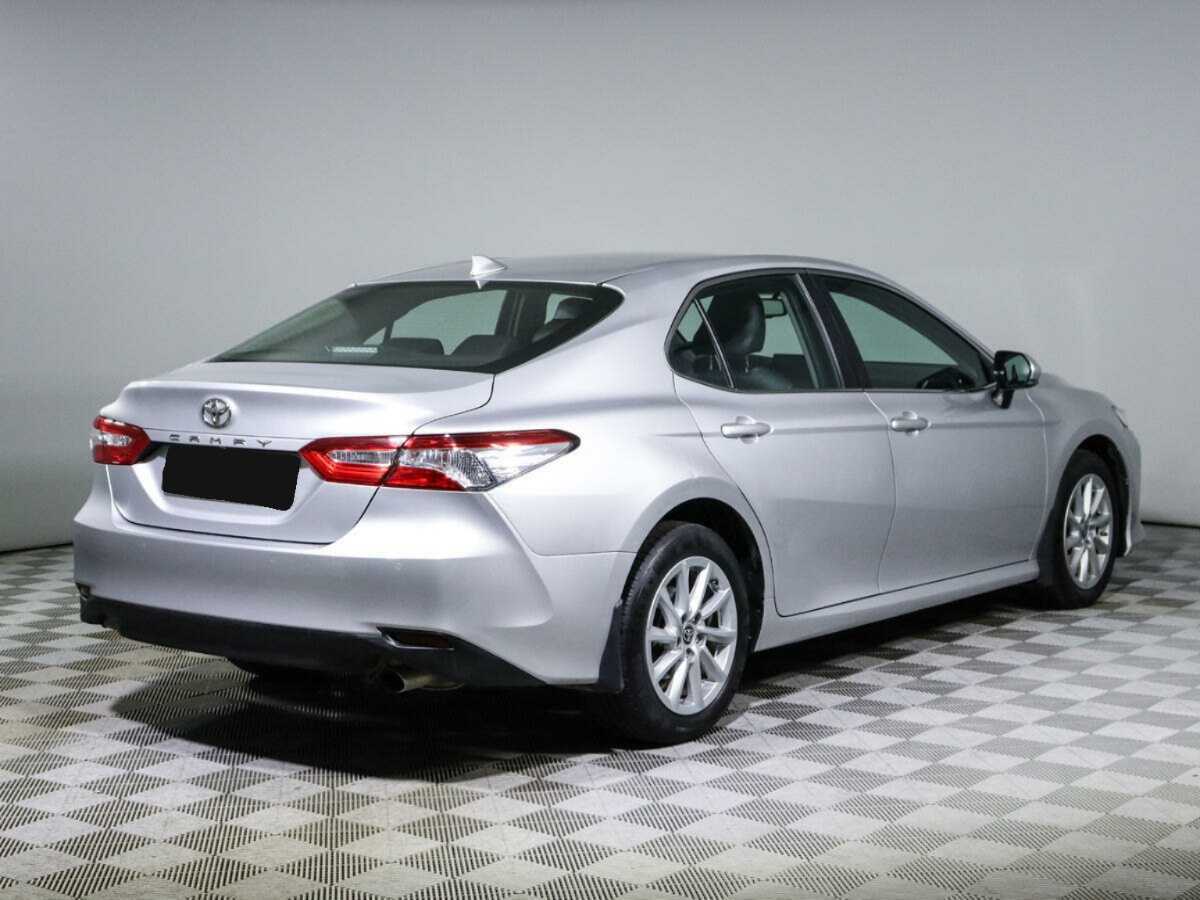 Купить Toyota Camry с пробегом. Фото: #3