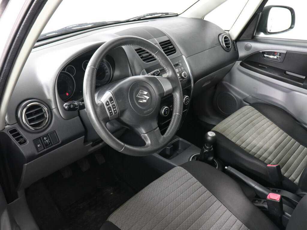 Купить Suzuki SX4 с пробегом. Фото: #8