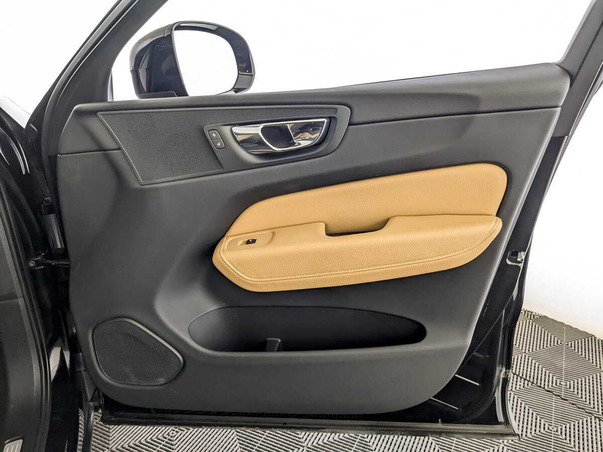 Купить Volvo XC60 с пробегом. Фото: #23