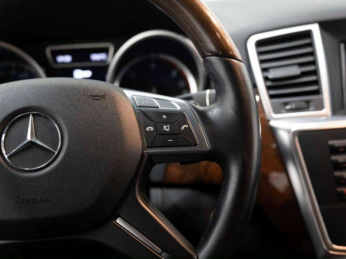 Купить Mercedes-Benz M-Класс с пробегом. Фото: #17