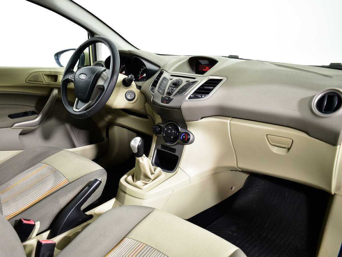 Купить Ford Fiesta с пробегом. Фото: #8