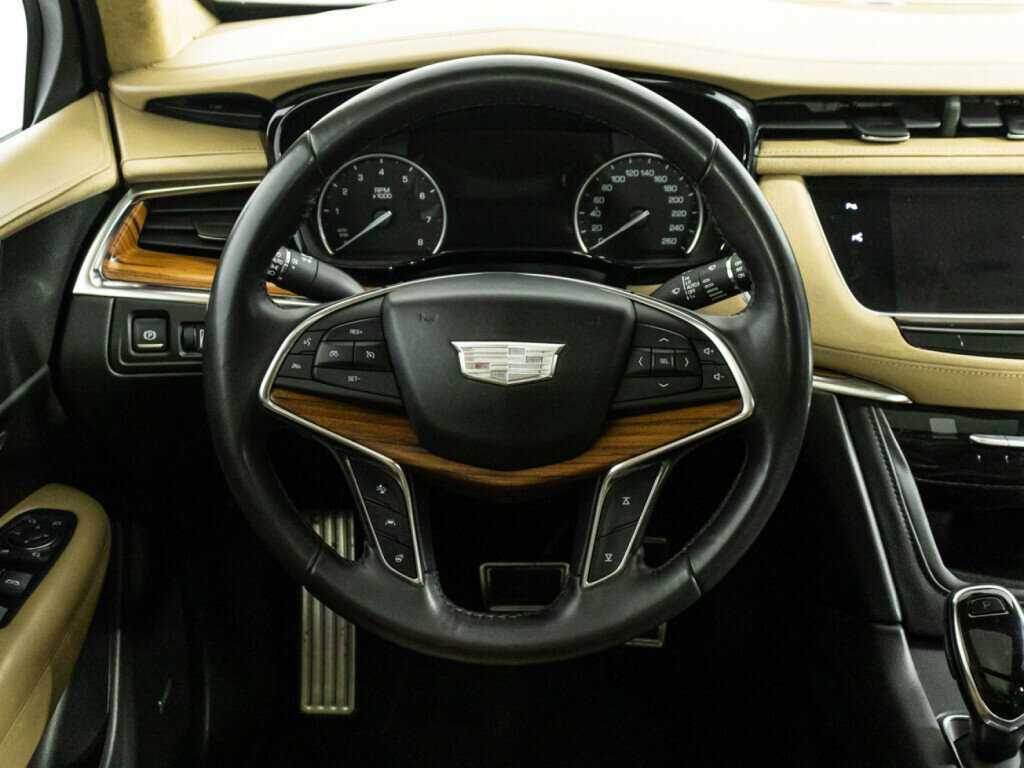 Купить Cadillac XT5 с пробегом. Фото: #25
