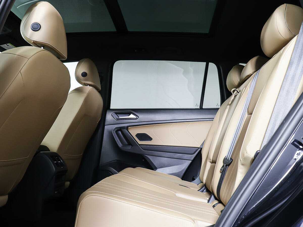 Купить Volkswagen Tiguan с пробегом. Фото: #8