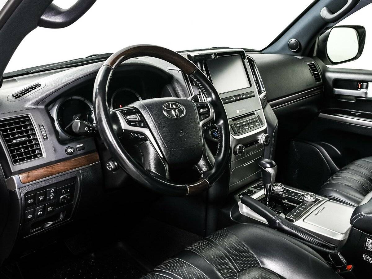Купить Toyota Land Cruiser с пробегом. Фото: #12