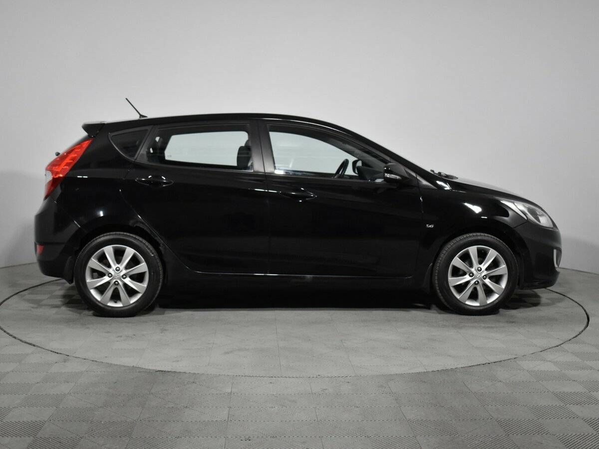 Купить Hyundai Solaris с пробегом. Фото: #3