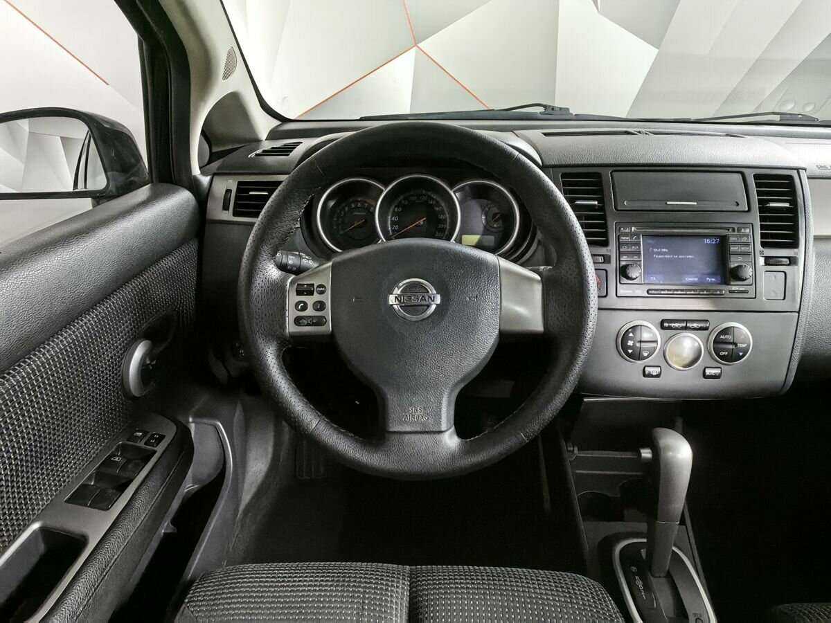 Купить Nissan Tiida с пробегом. Фото: #14