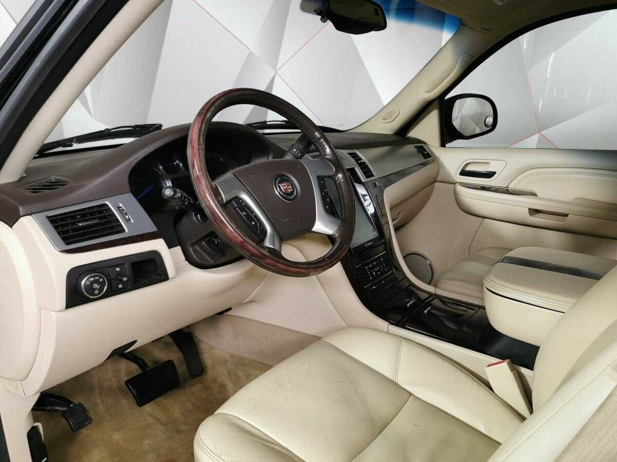 Купить Cadillac Escalade с пробегом. Фото: #11