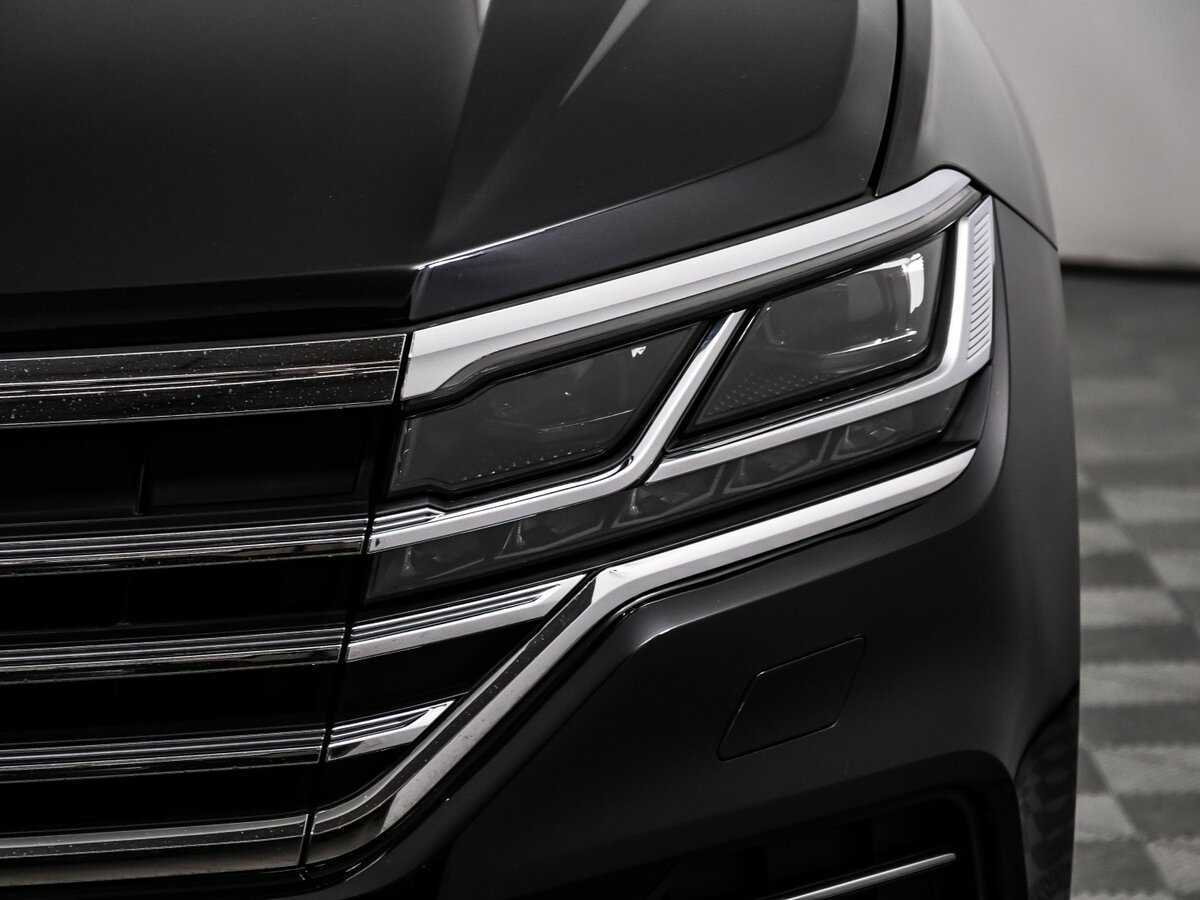 Купить Volkswagen Touareg с пробегом. Фото: #14