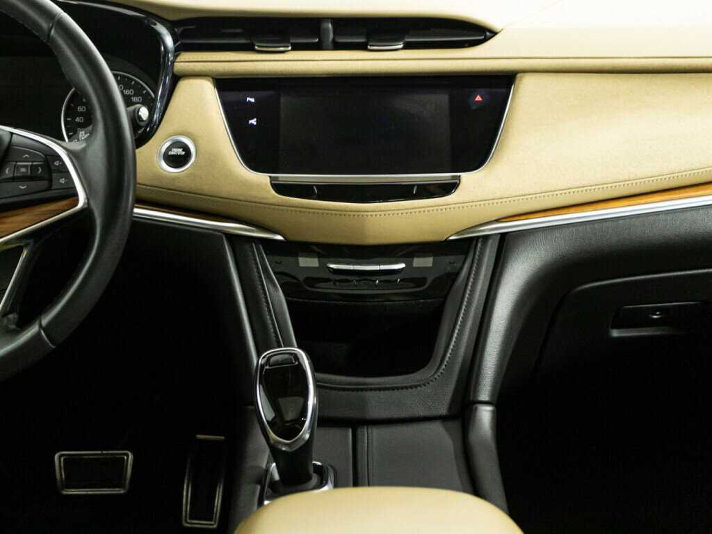 Купить Cadillac XT5 с пробегом. Фото: #13