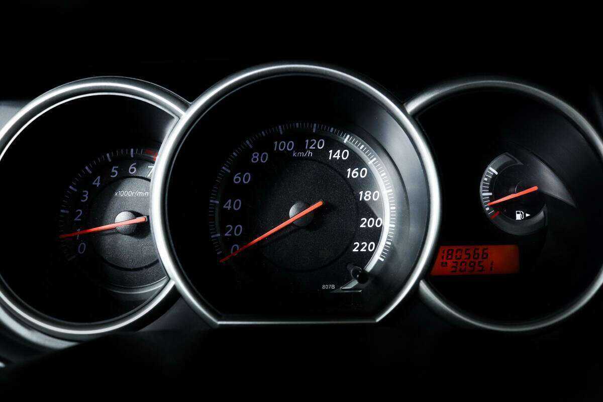 Купить Nissan Tiida с пробегом. Фото: #9