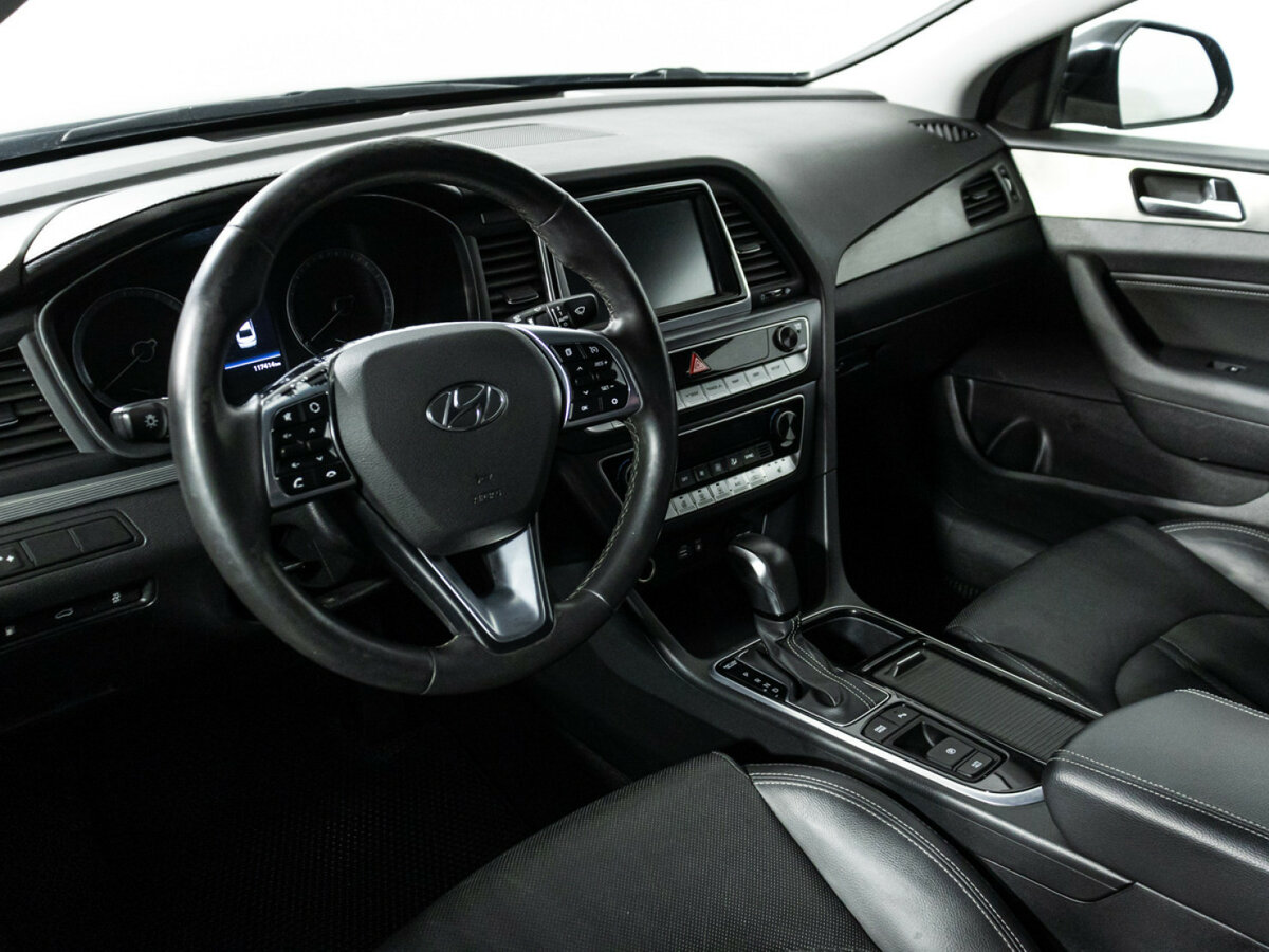 Купить Hyundai Sonata с пробегом. Фото: #9