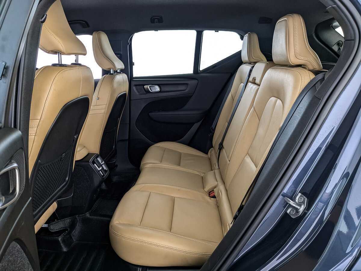 Купить Volvo XC40 с пробегом. Фото: #10