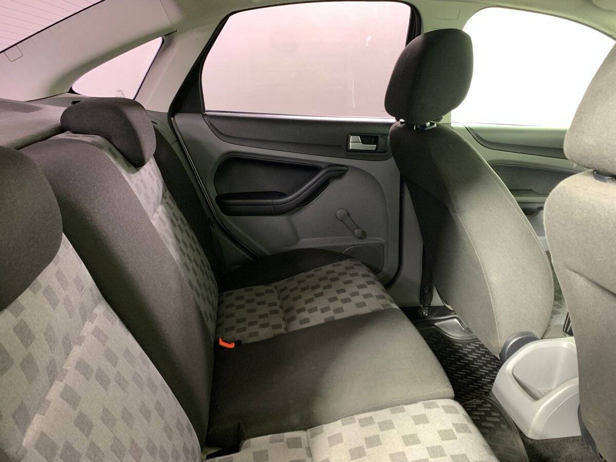 Купить Ford Focus с пробегом. Фото: #13