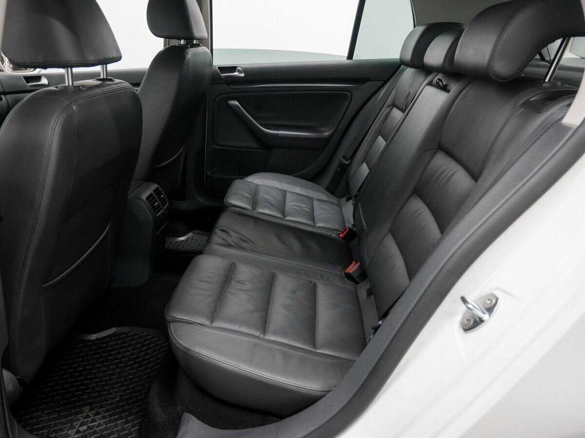 Купить Volkswagen Golf с пробегом. Фото: #11