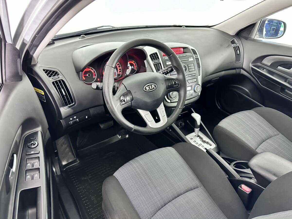 Купить Kia Ceed с пробегом. Фото: #6
