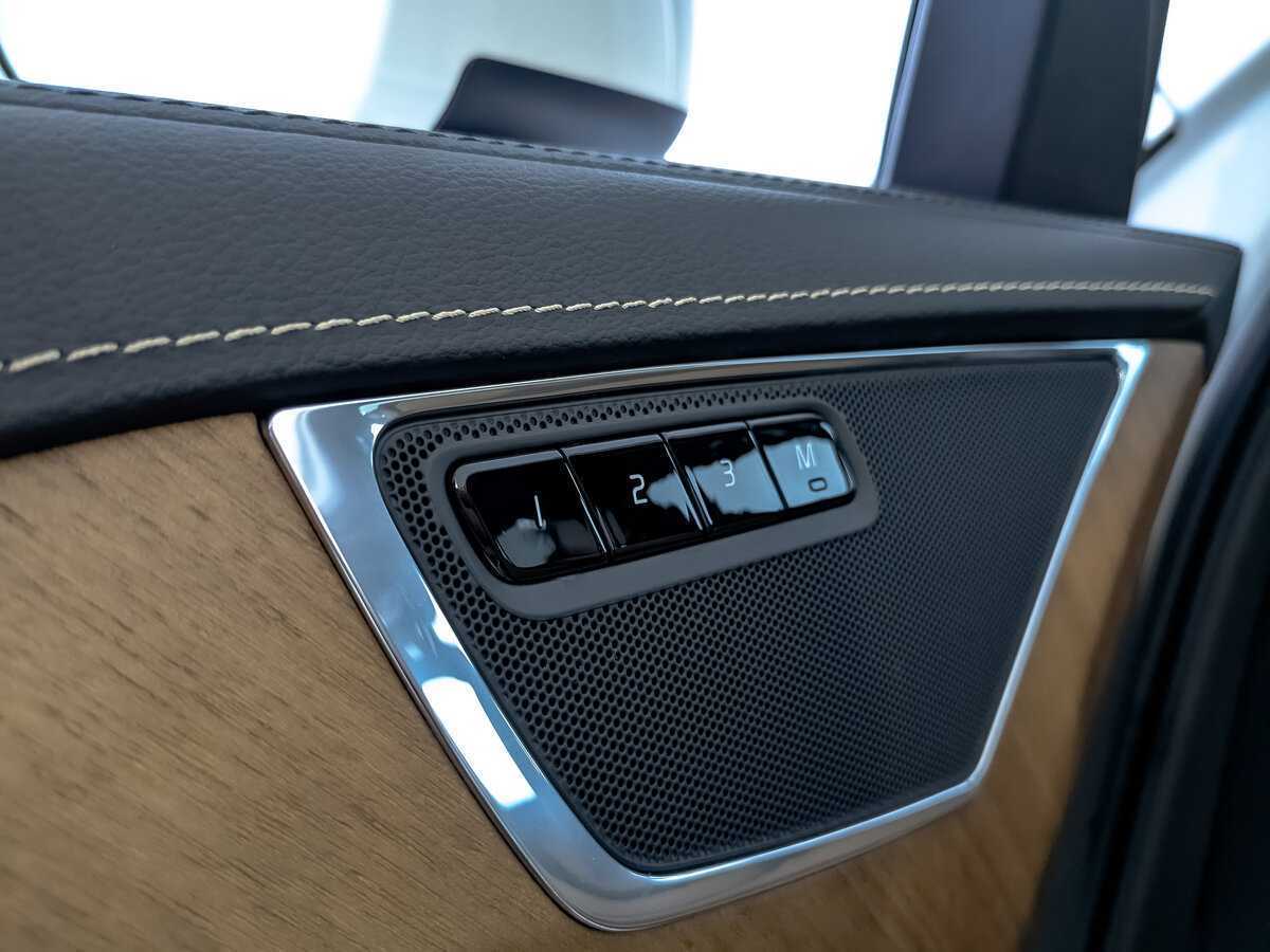 Купить Volvo XC90 с пробегом. Фото: #20