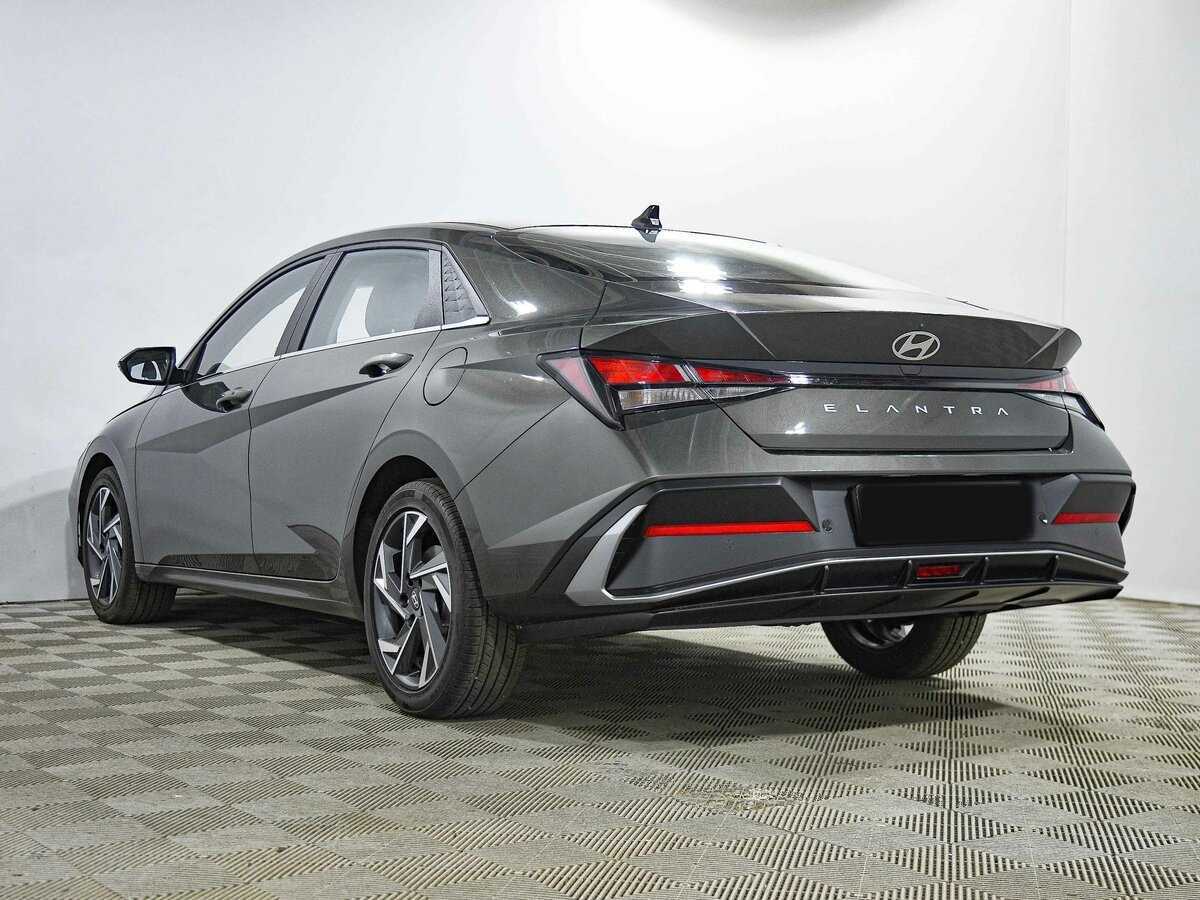 Купить Hyundai Elantra с пробегом. Фото: #5