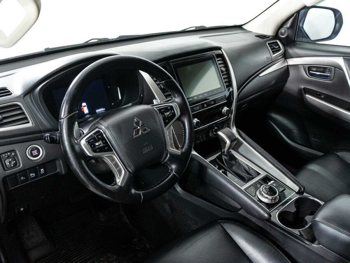 Купить Mitsubishi Pajero Sport с пробегом. Фото: #8