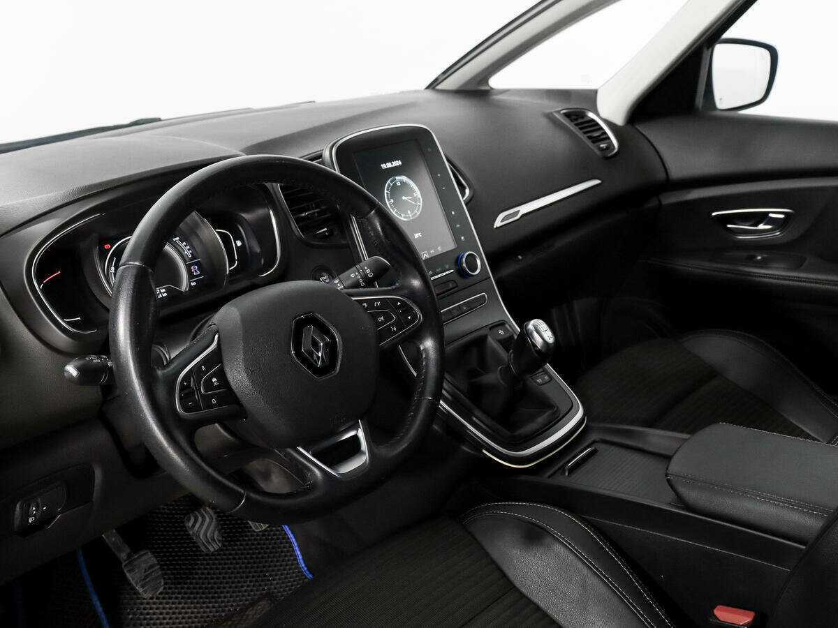 Купить Renault Scenic с пробегом. Фото: #8