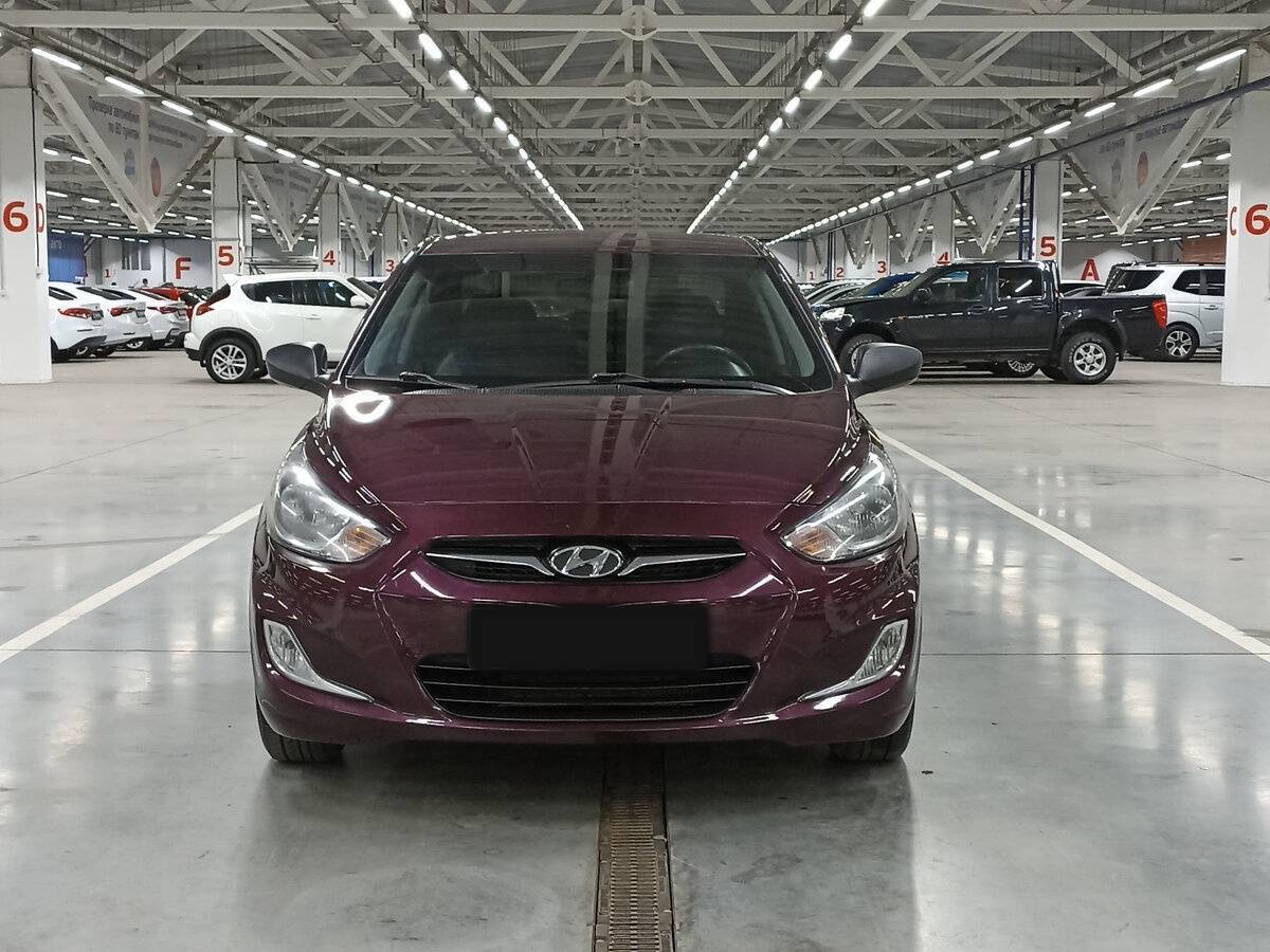 Купить Hyundai Solaris с пробегом. Фото: #1