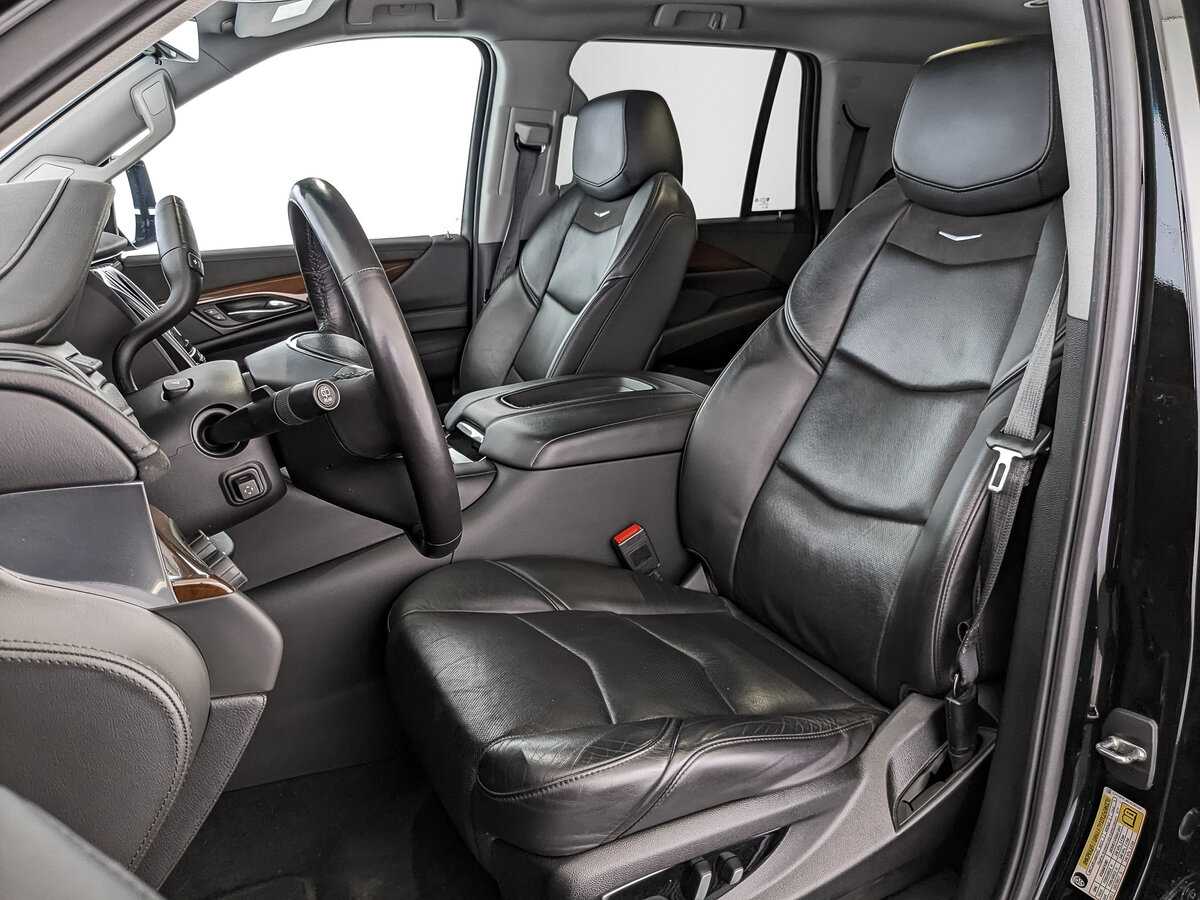 Купить Cadillac Escalade с пробегом. Фото: #15