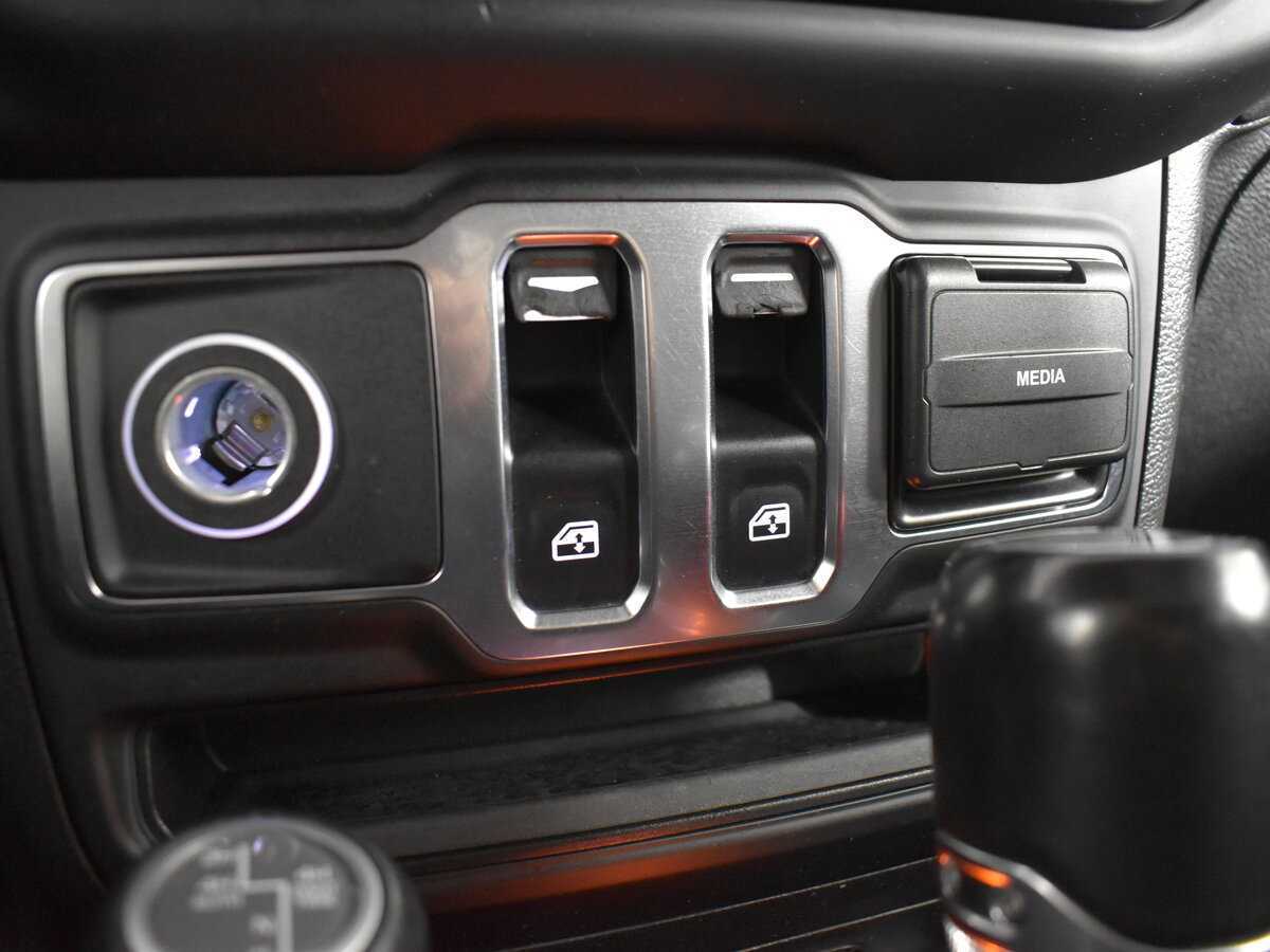 Купить Jeep Wrangler с пробегом. Фото: #19