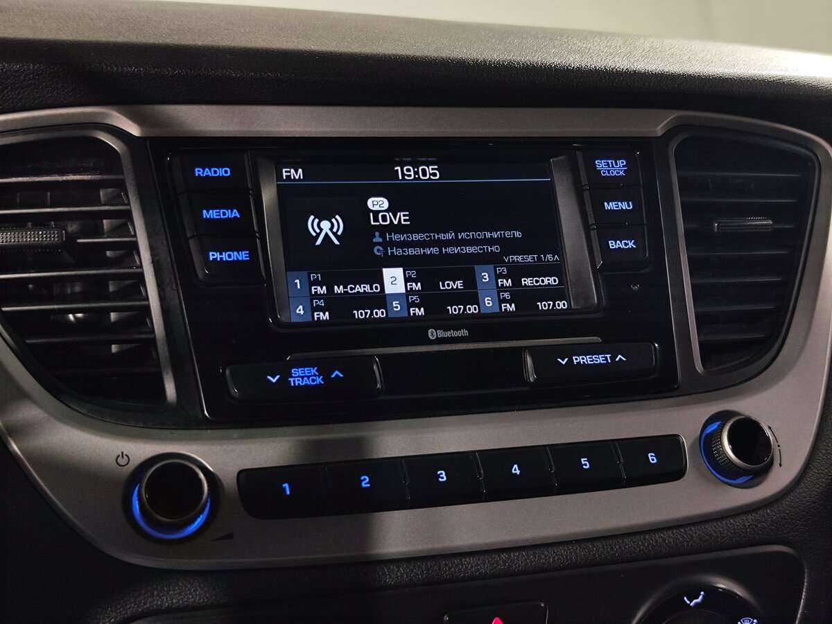 Купить Hyundai Solaris с пробегом. Фото: #10