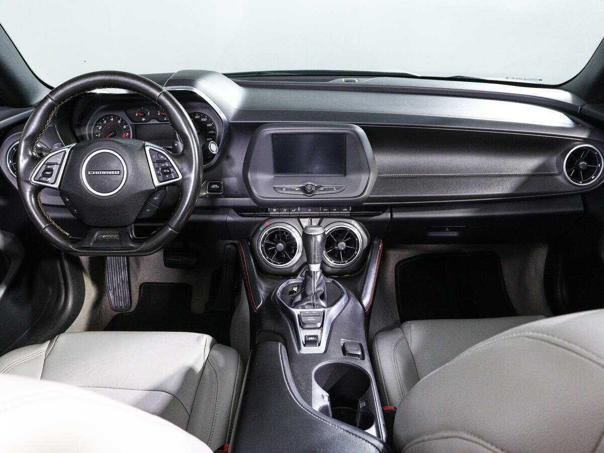 Купить Chevrolet Camaro с пробегом. Фото: #16