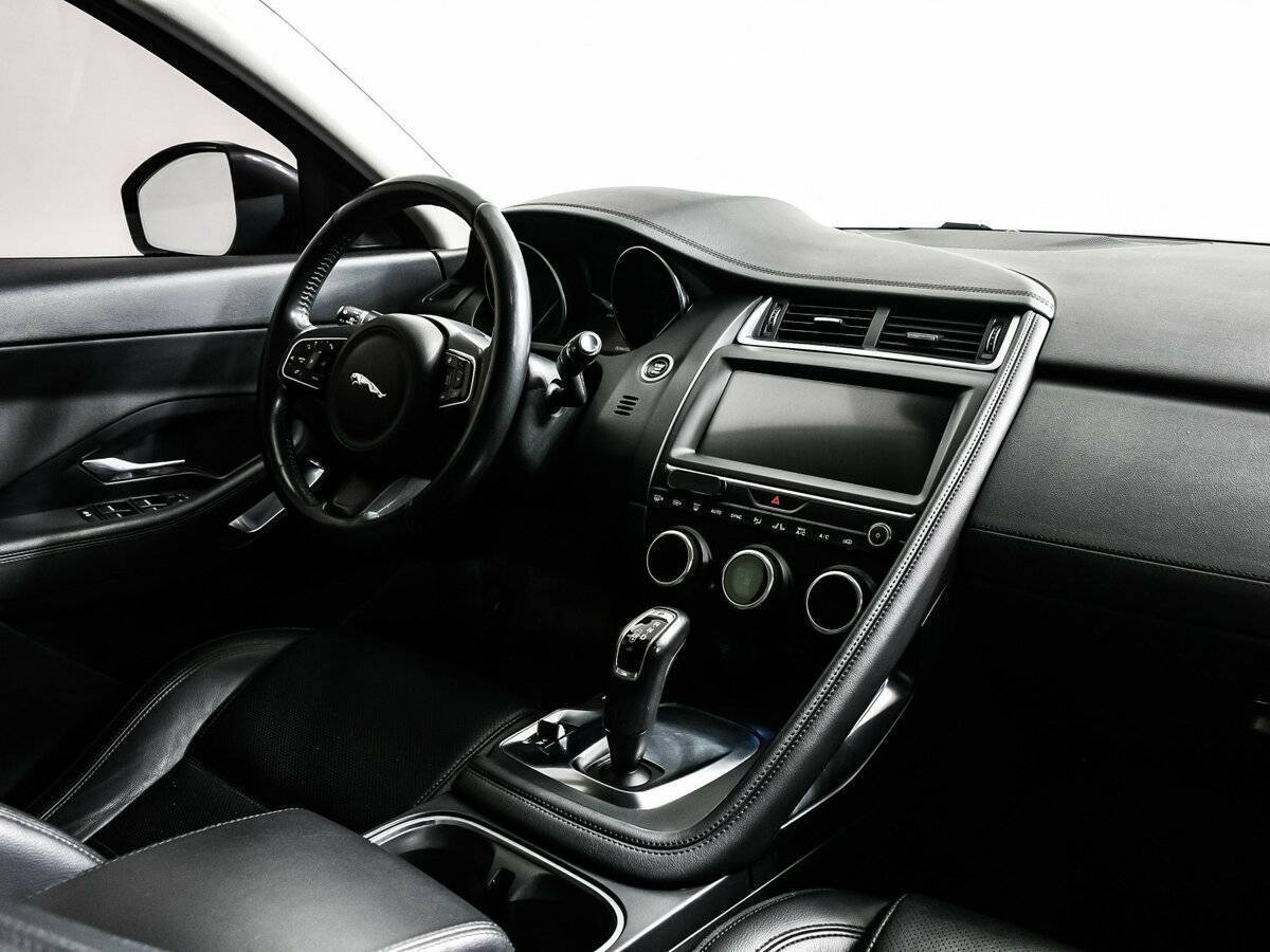 Купить Jaguar E-Pace с пробегом. Фото: #8