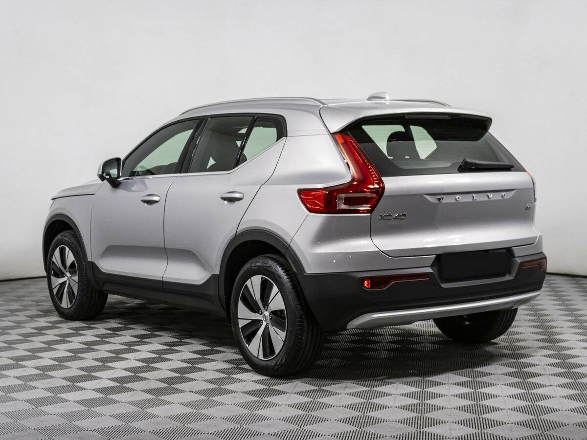 Купить Volvo XC40 с пробегом. Фото: #3