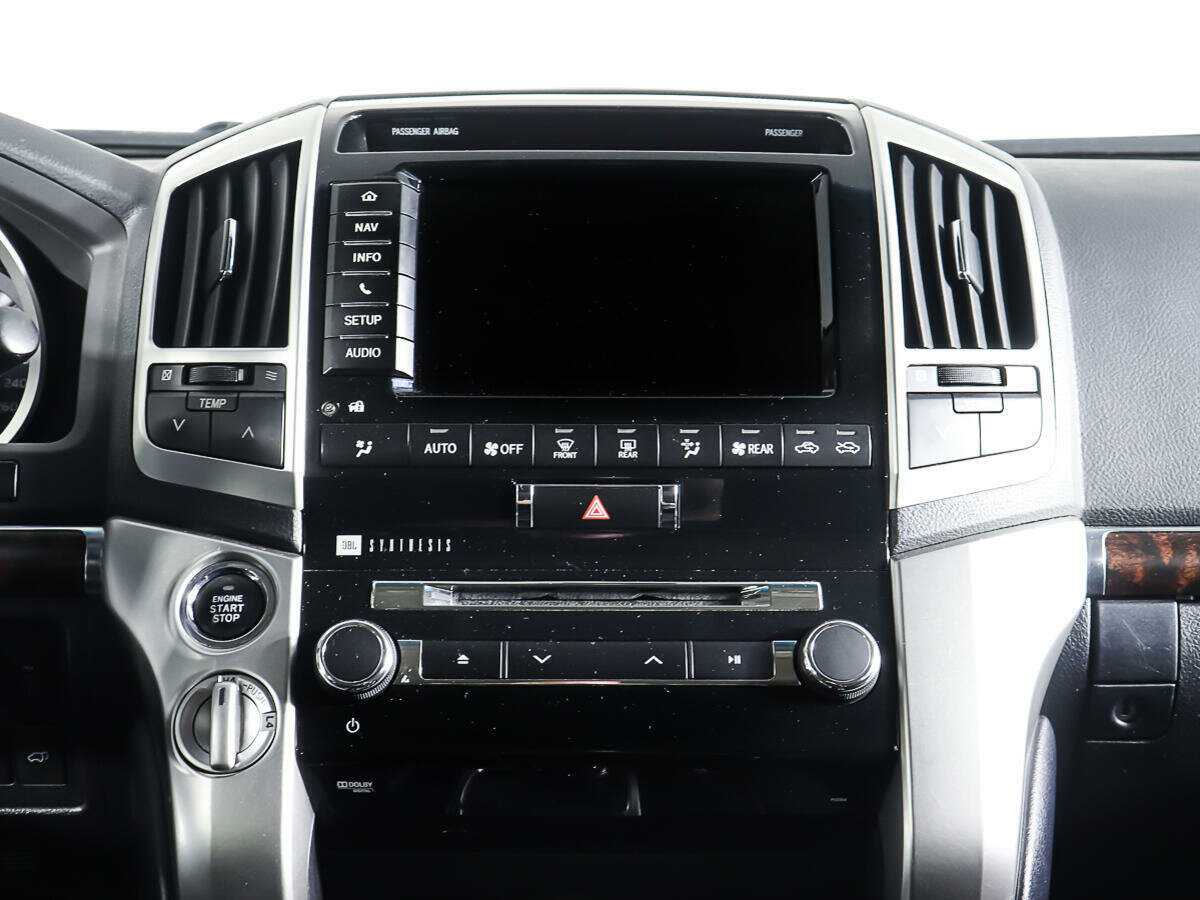 Купить Toyota Land Cruiser с пробегом. Фото: #15